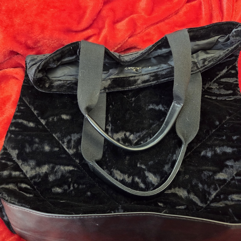 Victoria's Secret Black Quilted Tote - Picture 5 of 7